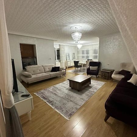 Lovely 2 Bedrooms Apartment With Full Furniture イスタンブール エクステリア 写真